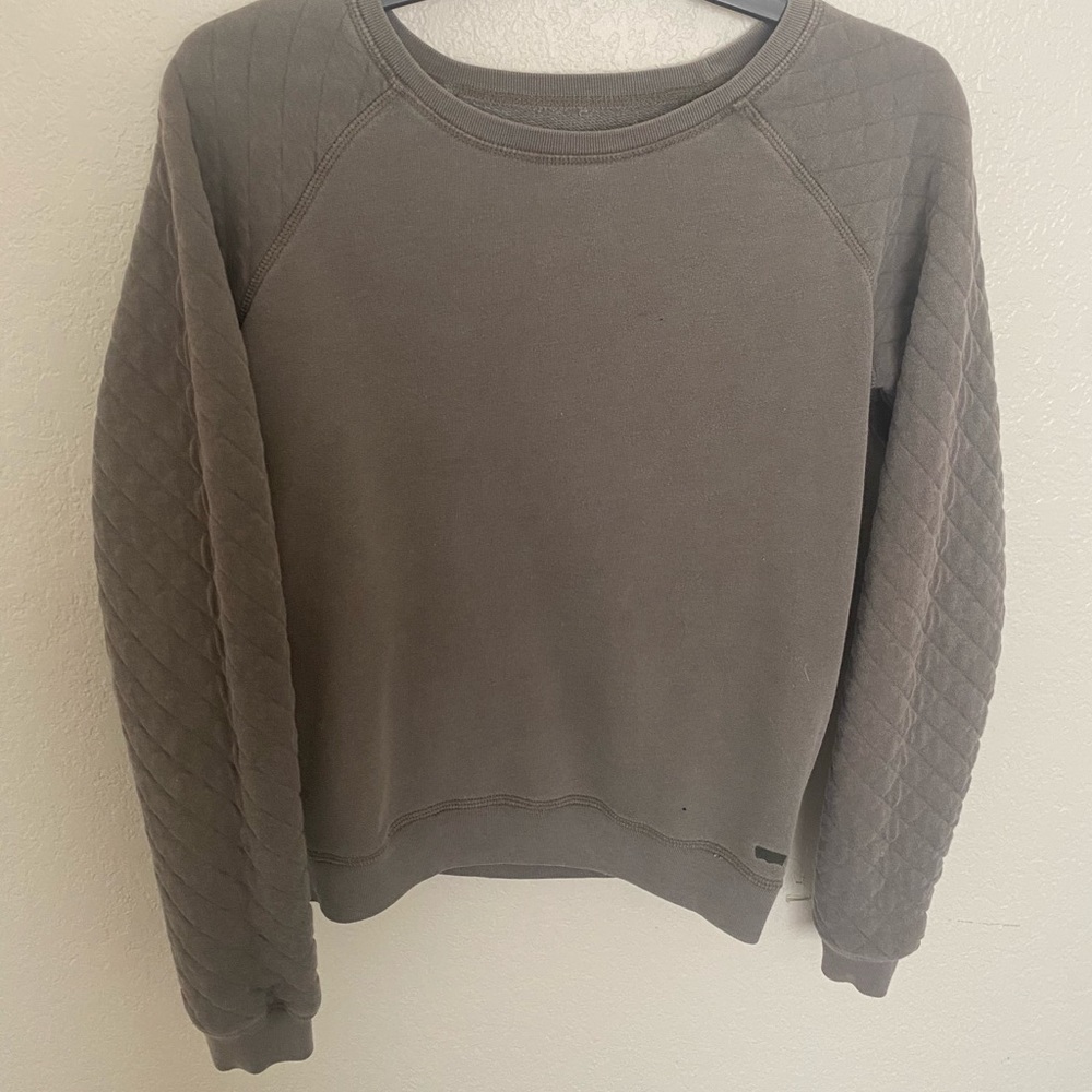 Green crew neck sweater